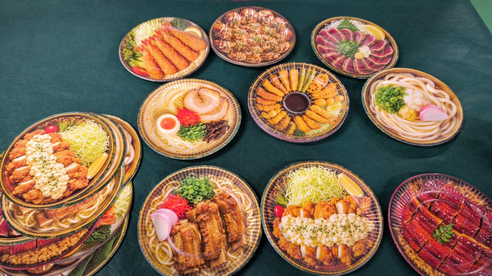 展示会で大注目？おなかがすく美味しそうな印刷紙皿ができました - 三